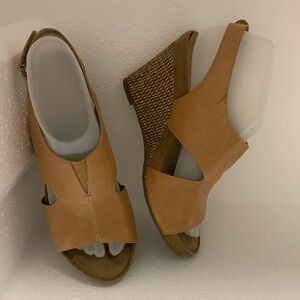 Wedge shoes